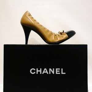 CHANEL Beige & Black Ballet Pump